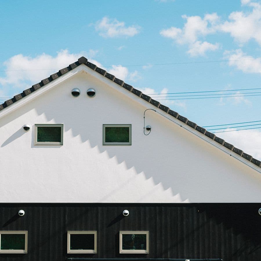 三角屋の家